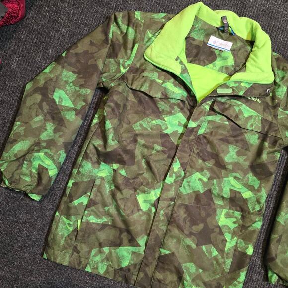 Columbia green camo jacket. fits like mens small - Picture 2 of 5